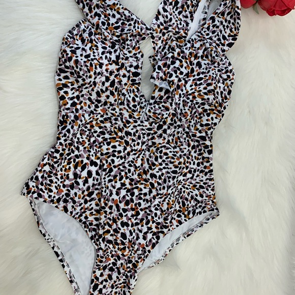 Anthropologie ruffled plunge one piece swimsuit - Picture 9 of 10